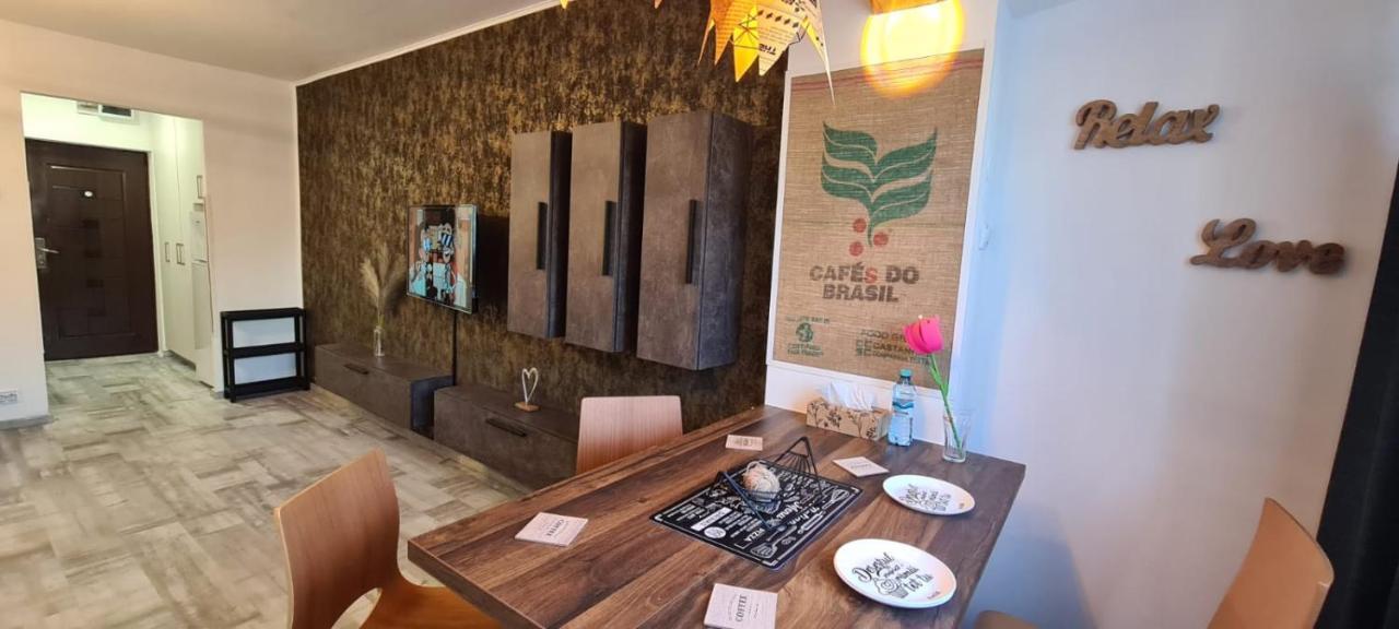 Tiki'S Bar Studio Bukurešť Exteriér fotografie