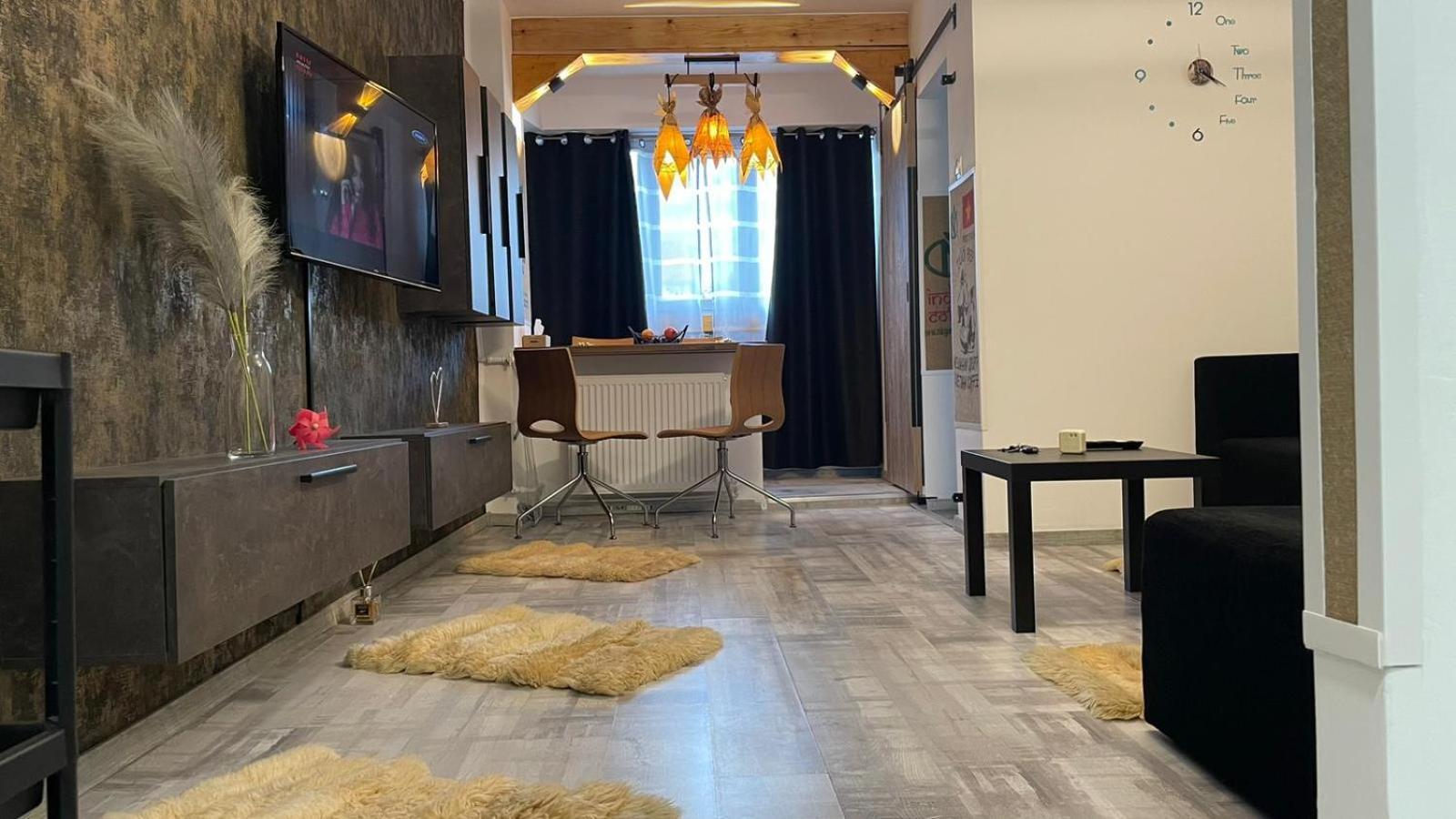 Tiki'S Bar Studio Bukurešť Exteriér fotografie
