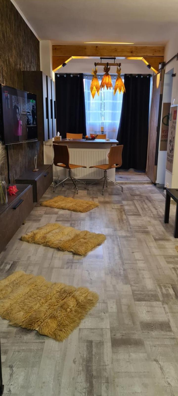 Tiki'S Bar Studio Bukurešť Exteriér fotografie